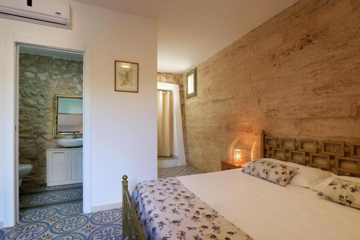 Agriturismo Allu Ruvezzu Panzió Torre Mozza Kültér fotó